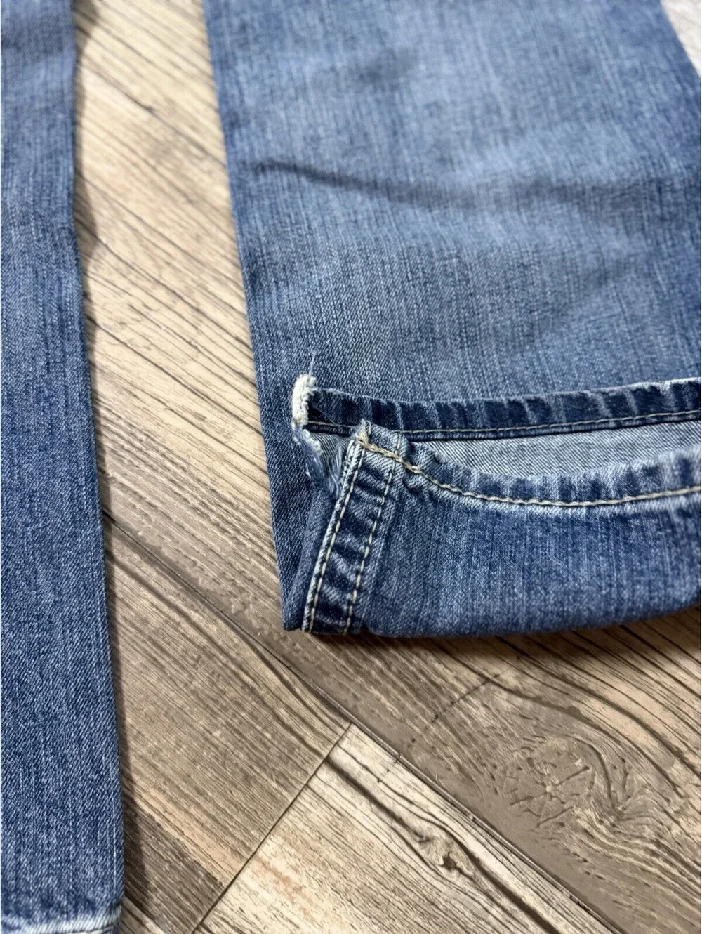 Ariat M5 straight-leg jeans 31-32